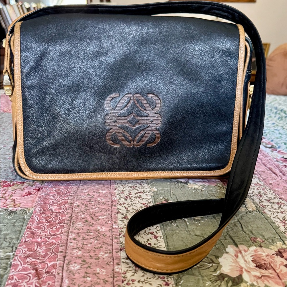 Loewe Black and Tan Saddle Bag style